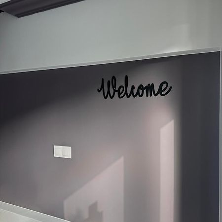 English House Bistrita  Bagian luar foto