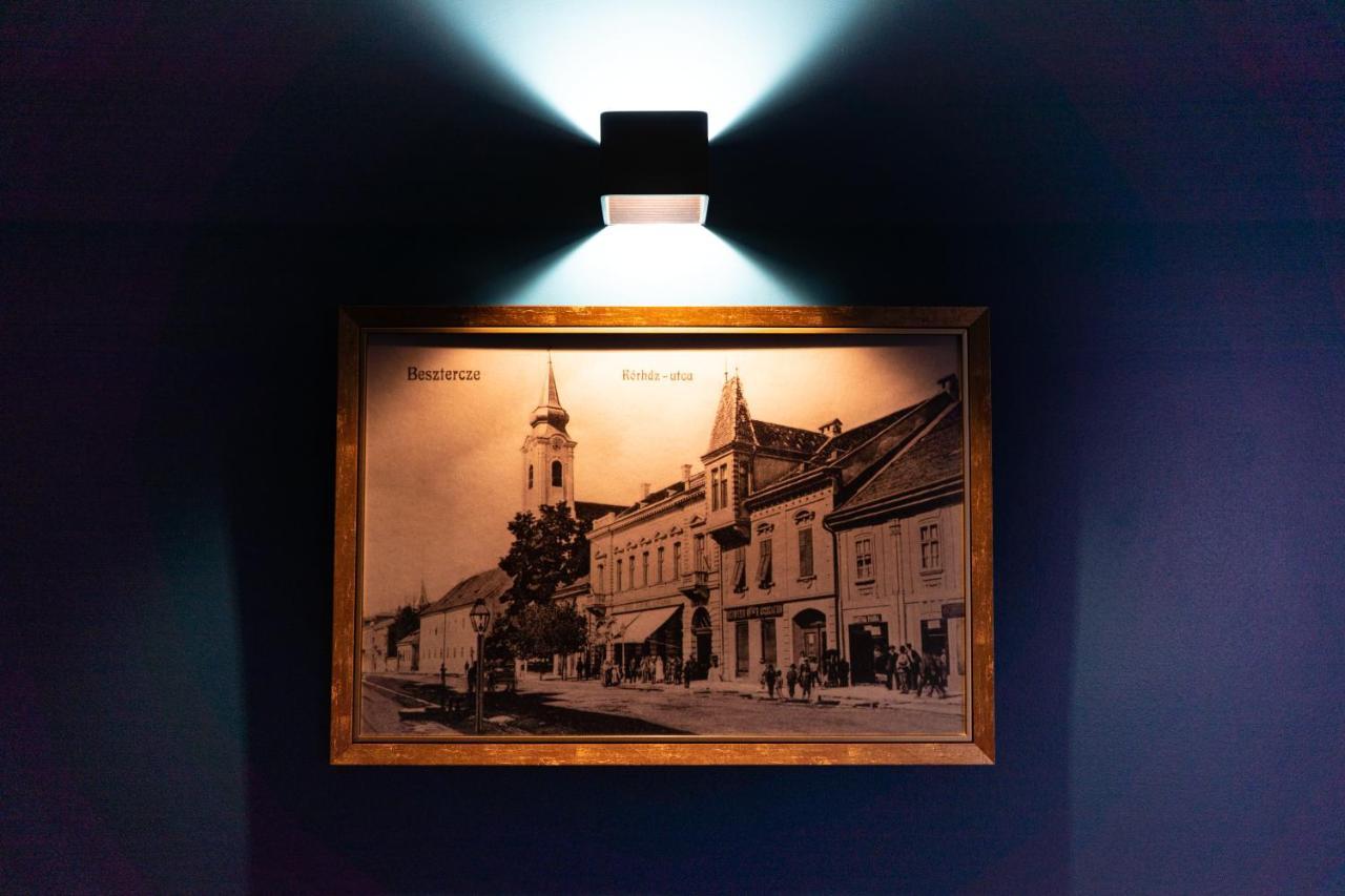 English House Bistrita  Bagian luar foto