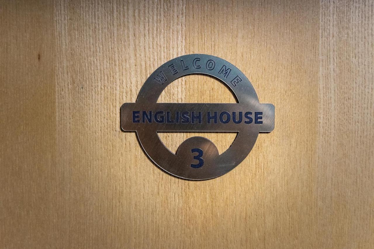 English House Bistrita  Bagian luar foto
