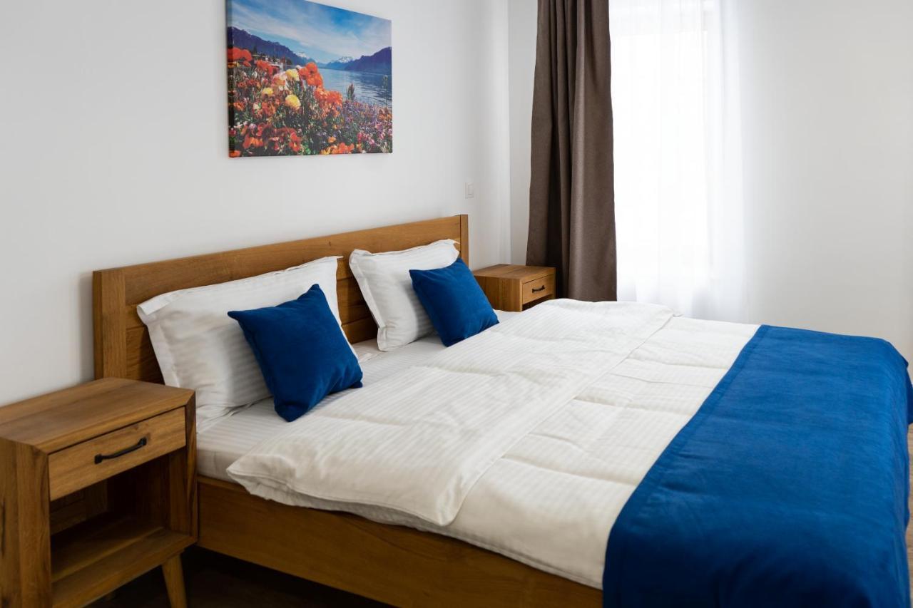English House Bistrita  Bagian luar foto