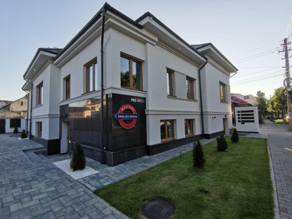 English House Bistrita  Bagian luar foto