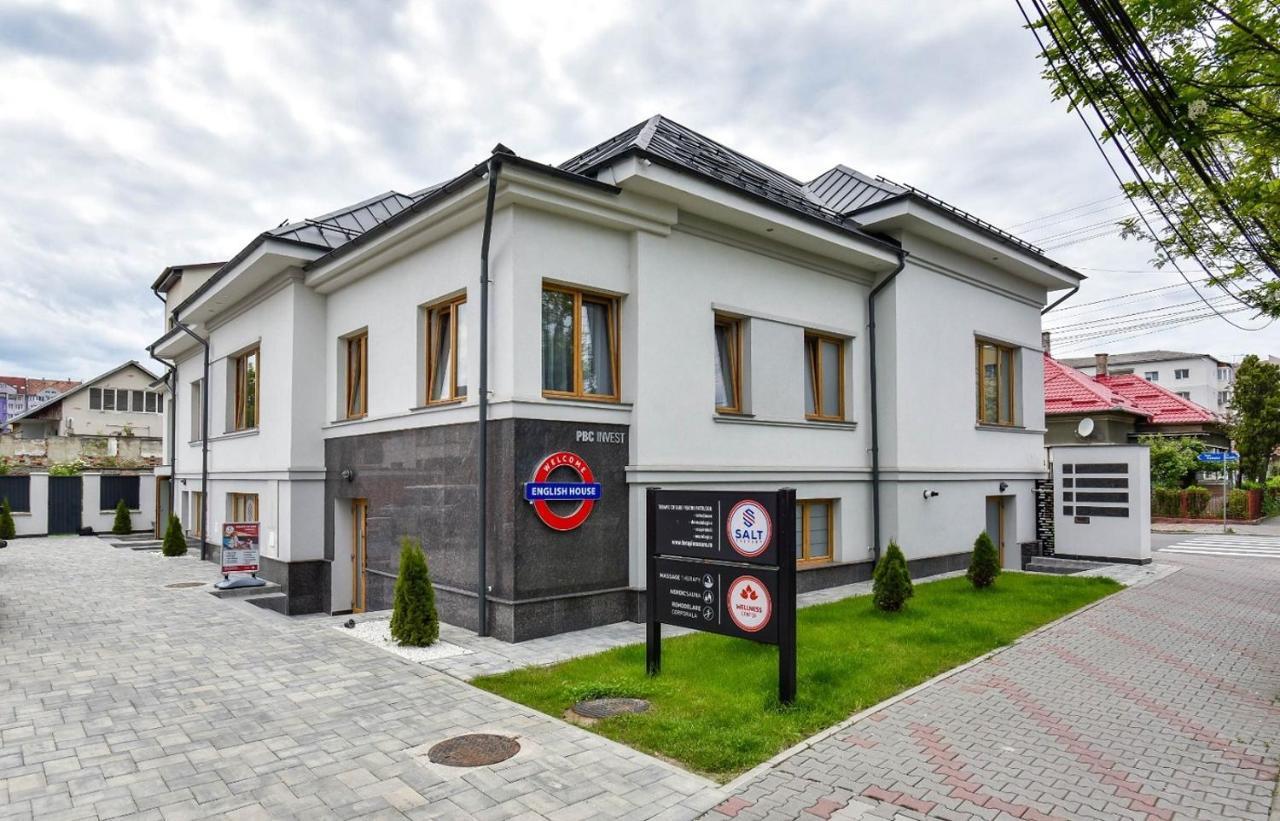 English House Bistrita  Bagian luar foto