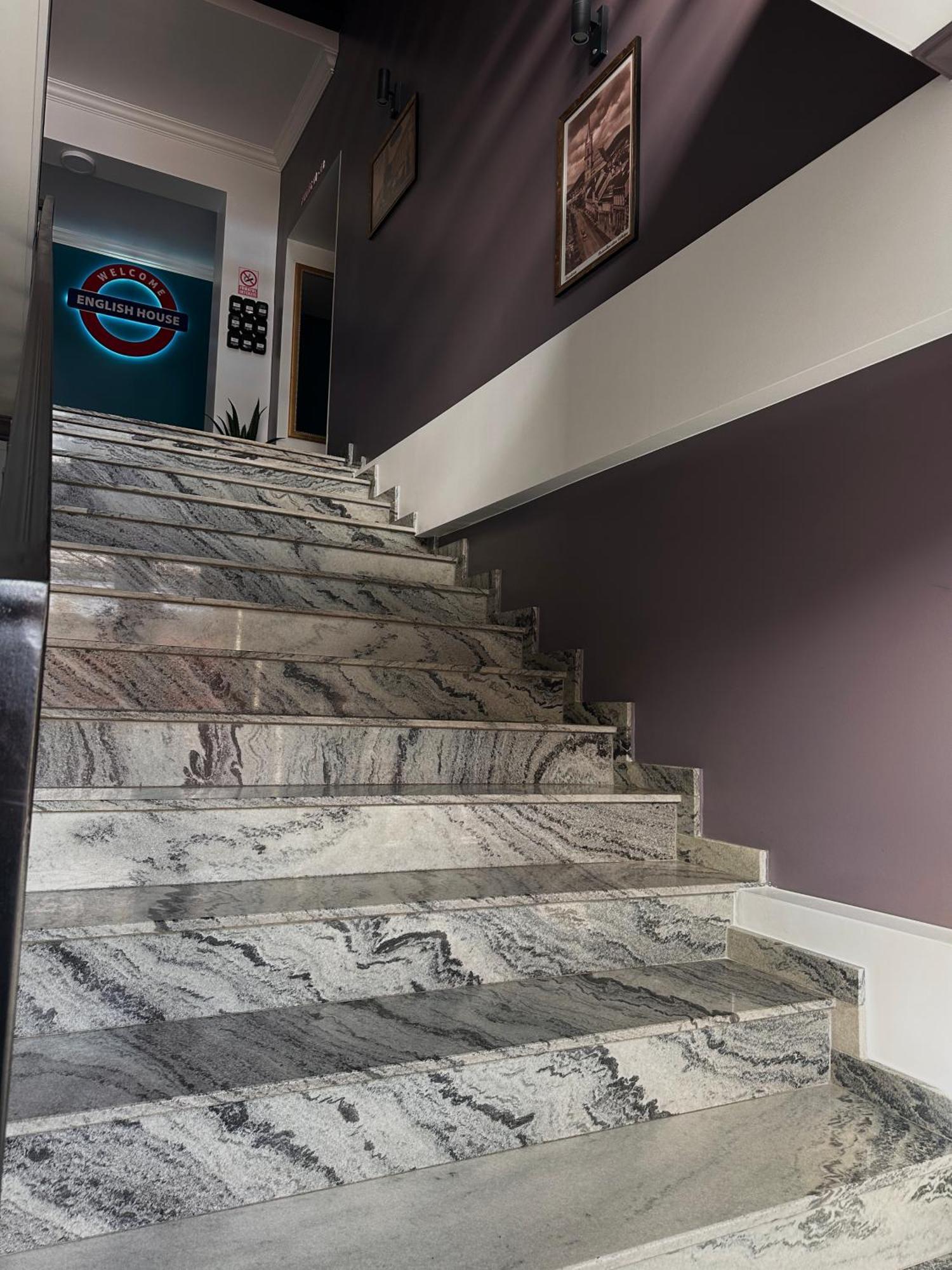 English House Bistrita  Bagian luar foto
